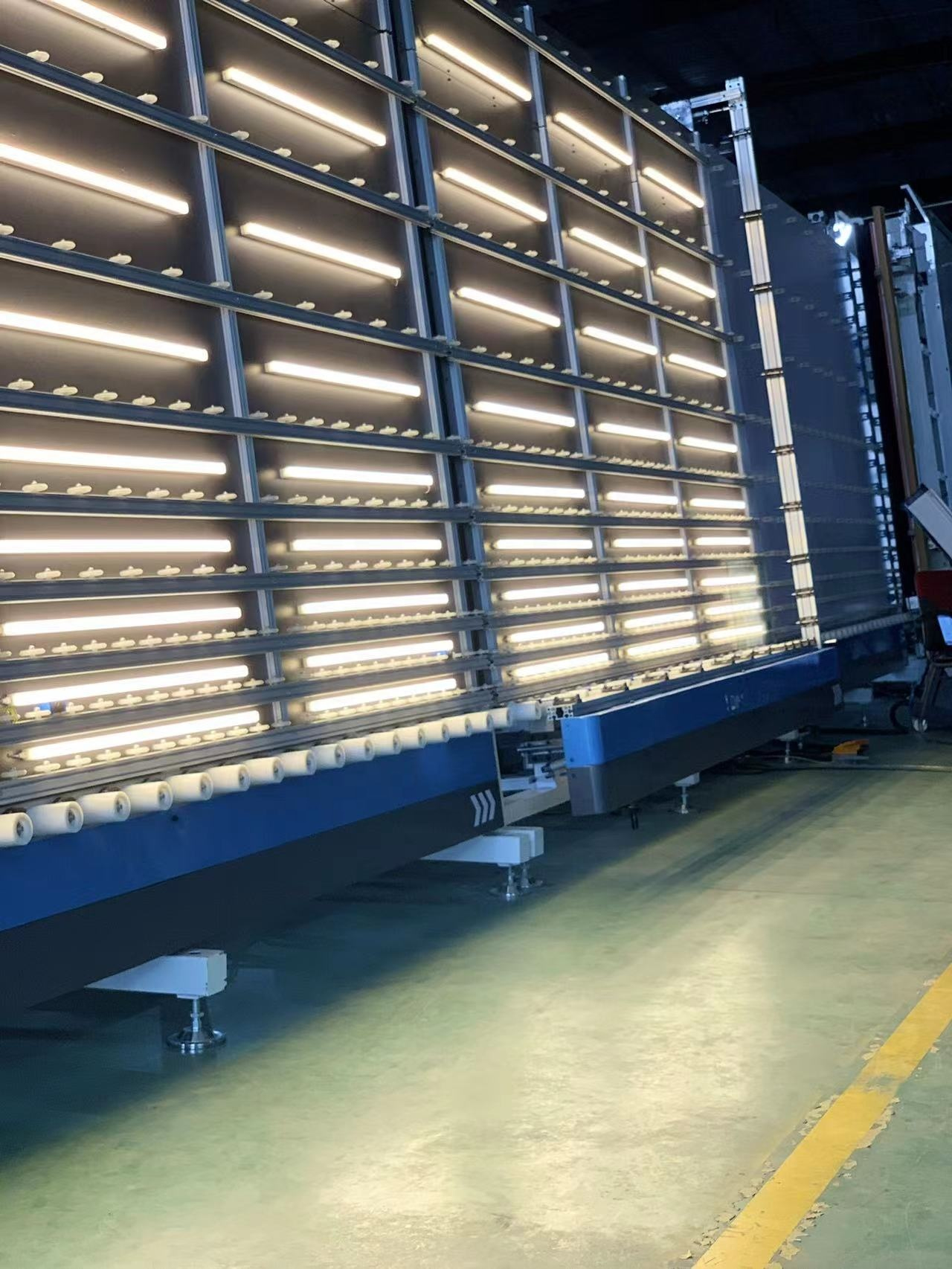 Integrating Glass Machines for End-to-End Production Efficiency